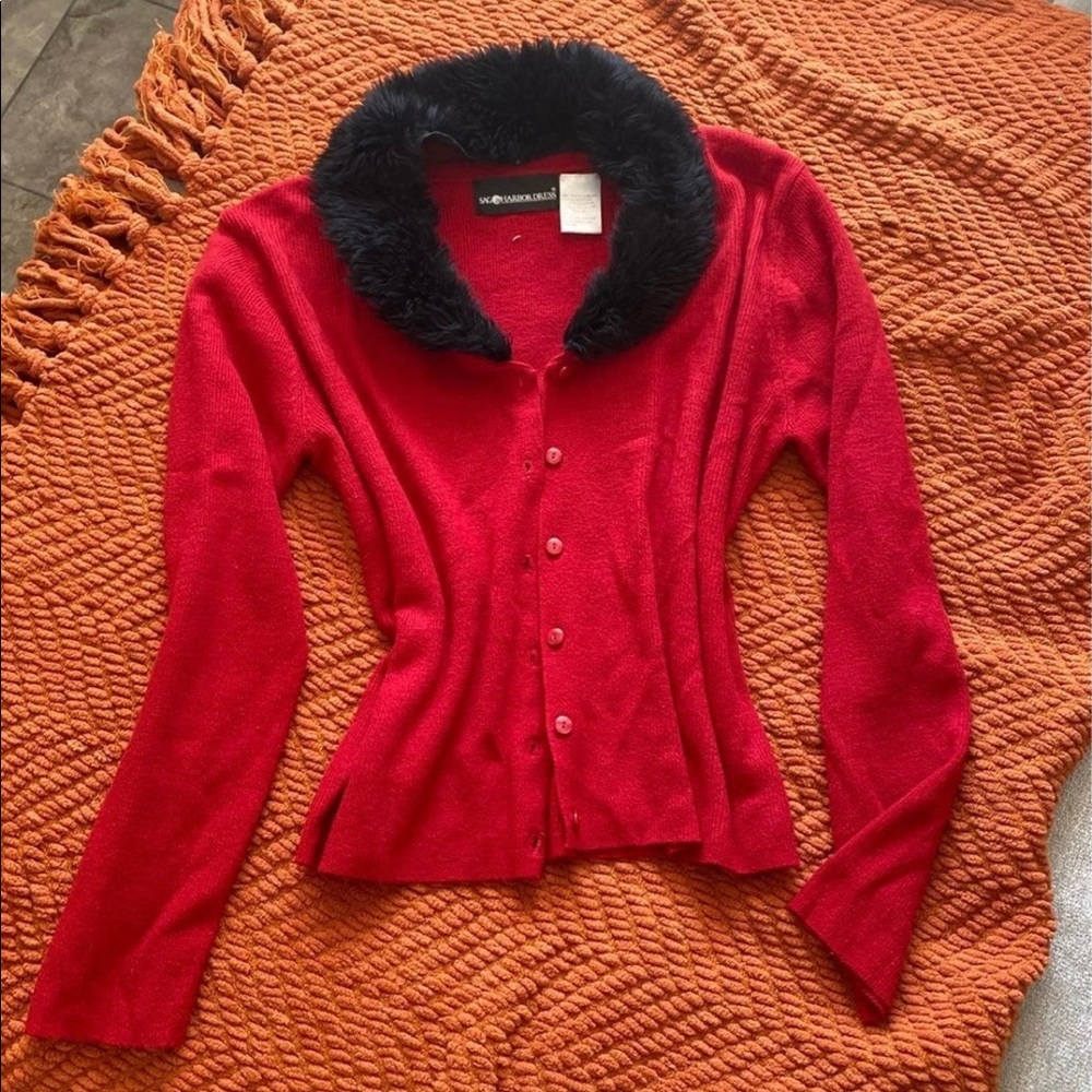 (Sold) Red button up fur collar cardigan vintage